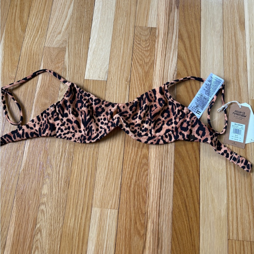 NWT BILLABONG BIKINI TOP